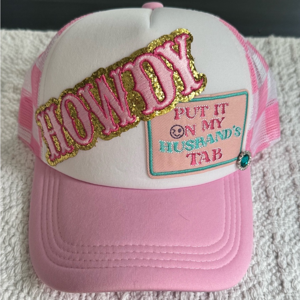 Pink and White 'Howdy' Trucker Hat - Put it on my husbands tab